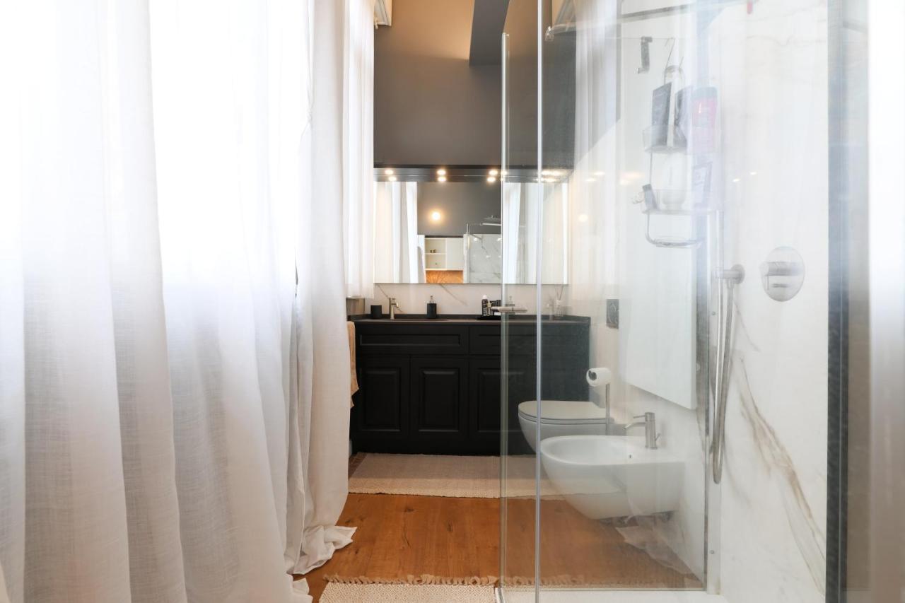 La Chambre Milano Guest House Bagian luar foto