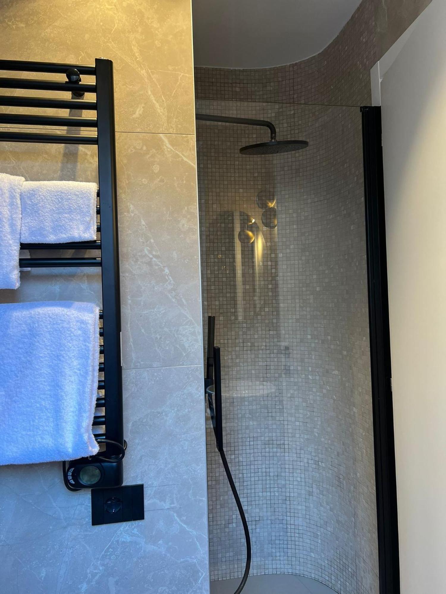 La Chambre Milano Guest House Bagian luar foto